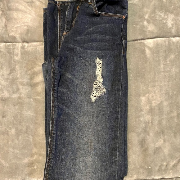 ✨2/$20✨ EightyTwo Distressed Skinny Jeans - Picture 7 of 8